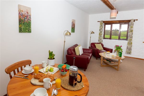 Oak dining living area